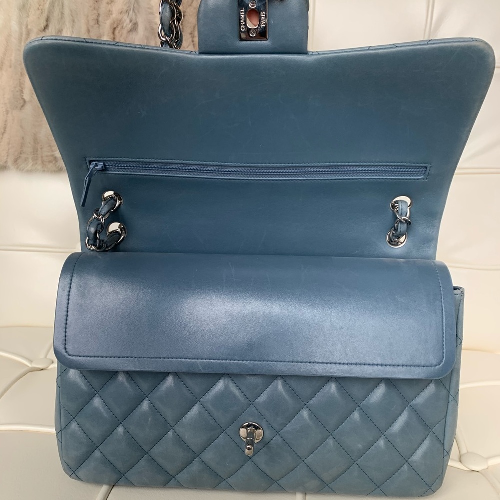 $8K CHANEL JUMBO CLASSIC - LAMBSKIN - POWDER BLUE - Picture 5 of 16